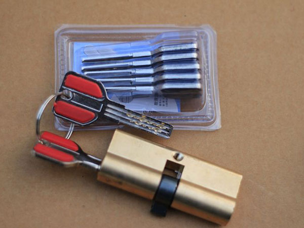 宽甸24小时上门开锁公司